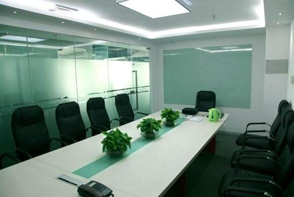 多功能梯子生產(chǎn)廠家會(huì)議室